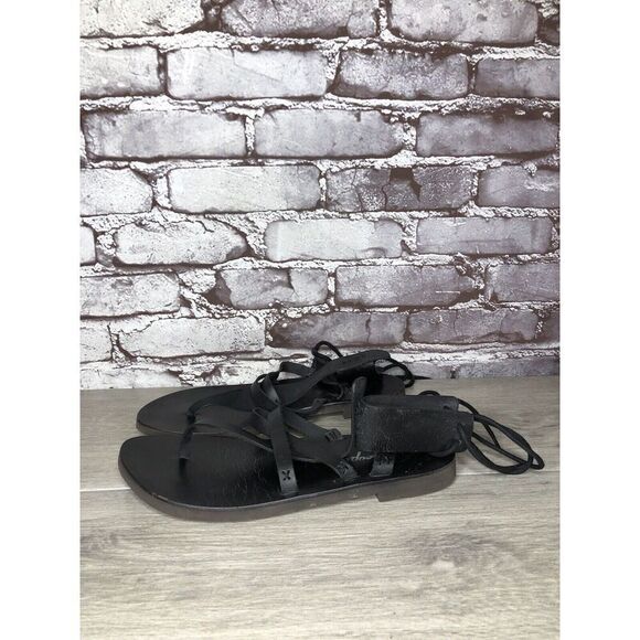 Free People Vacation Day Black Leather Gladiator Thong Sandal Size 39EU/8.5M US - Picture 7 of 16